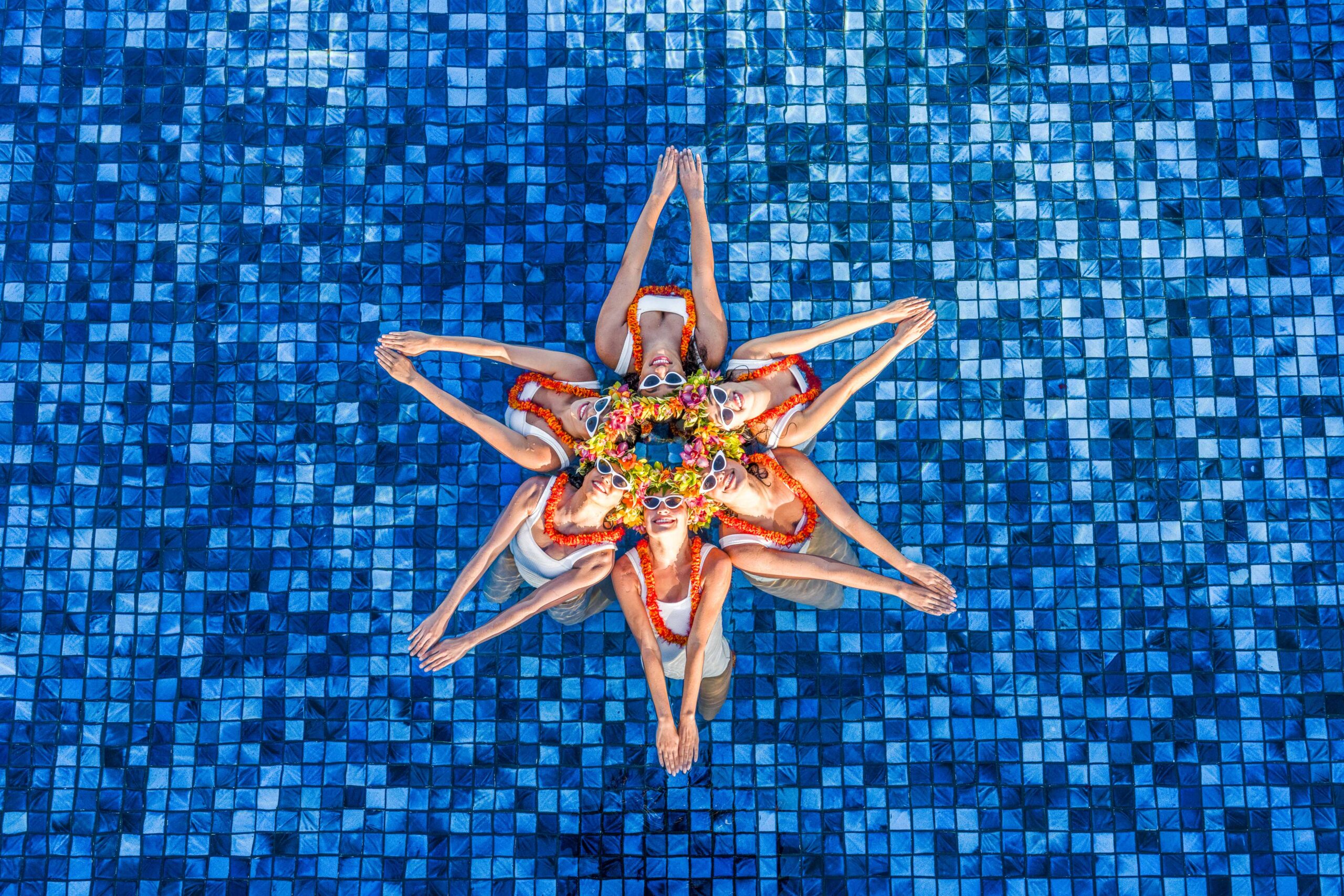 Aqualillies Underwater Models Hawaii Photoshoot Gray Malin